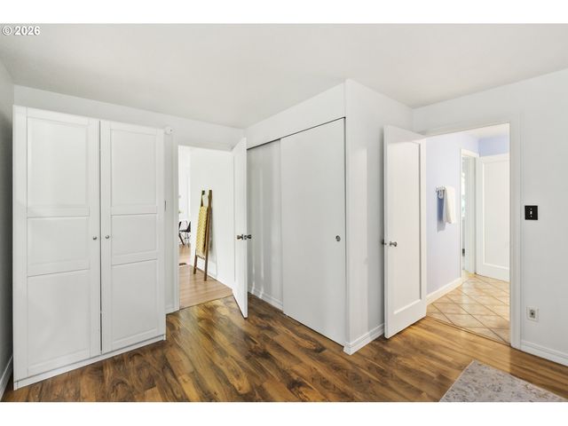 1316 Sw TAYLORS FERRY Ct, Portland, OR 97219