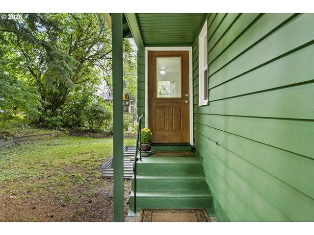 1316 Sw TAYLORS FERRY Ct, Portland, OR 97219
