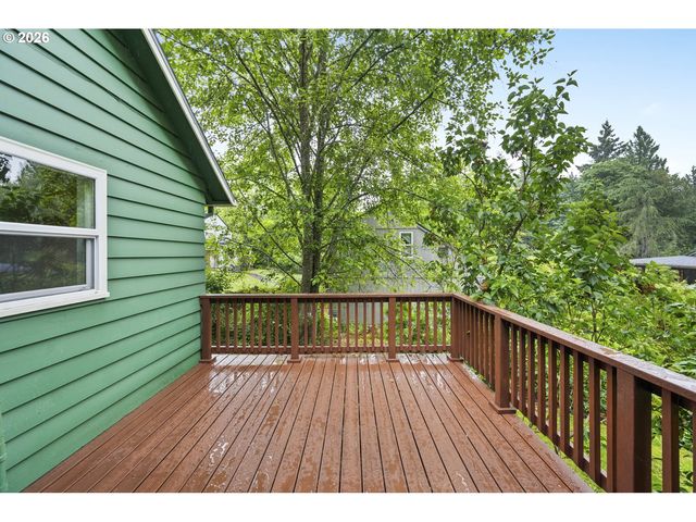 1316 Sw TAYLORS FERRY Ct, Portland, OR 97219