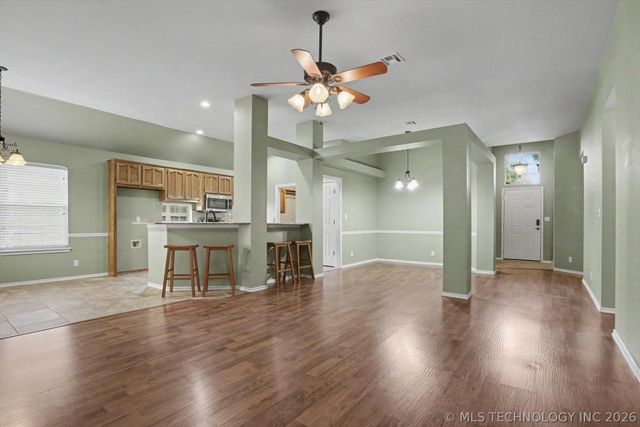 2440 S Redwood Avenue, Broken Arrow, OK 74012