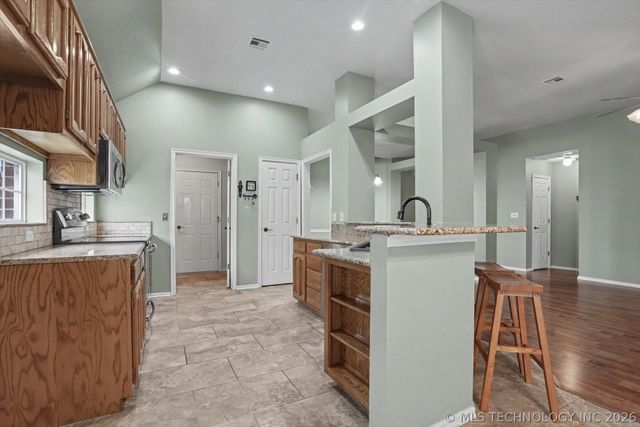 2440 S Redwood Avenue, Broken Arrow, OK 74012