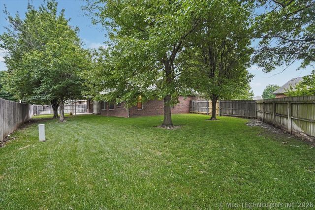 2440 S Redwood Avenue, Broken Arrow, OK 74012