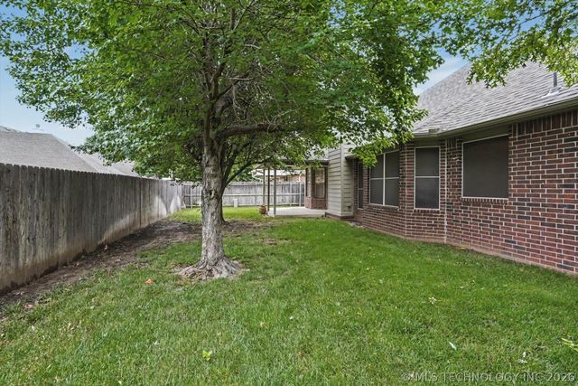 2440 S Redwood Avenue, Broken Arrow, OK 74012