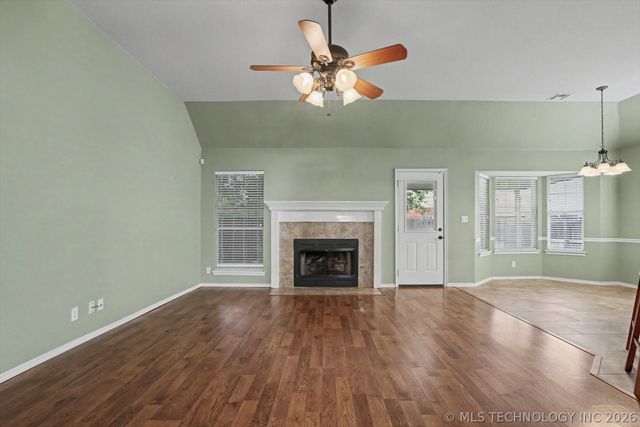 2440 S Redwood Avenue, Broken Arrow, OK 74012