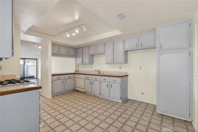 891 Connors Court, Claremont, CA 91711