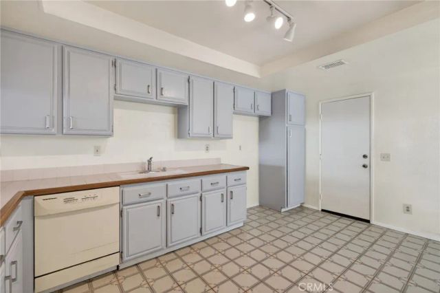 891 Connors Court, Claremont, CA 91711