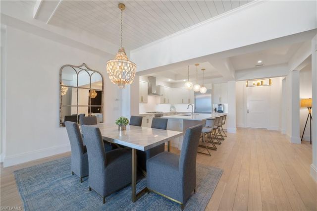 875 6th AVE S 304, Naples, FL 34102