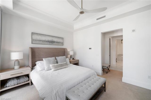875 6th AVE S 304, Naples, FL 34102