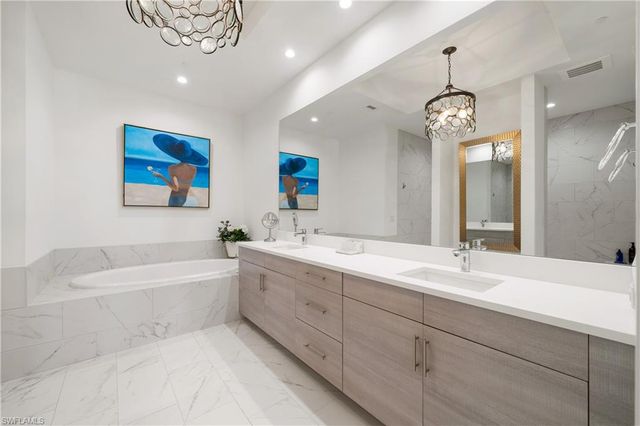 875 6th AVE S 304, Naples, FL 34102