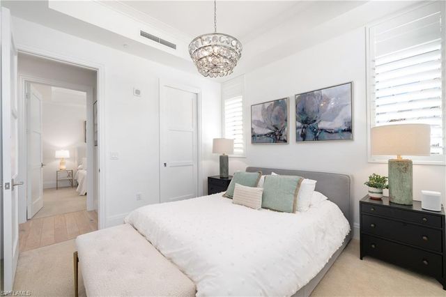 875 6th AVE S 304, Naples, FL 34102