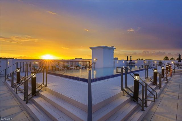 875 6th AVE S 304, Naples, FL 34102