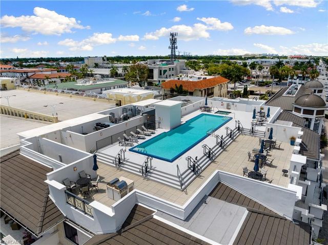 875 6th AVE S 304, Naples, FL 34102