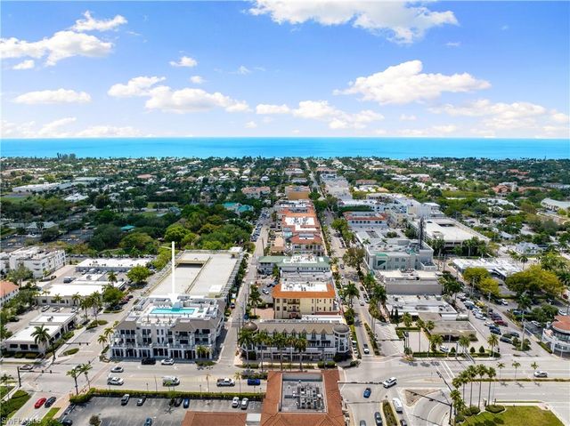 875 6th AVE S 304, Naples, FL 34102