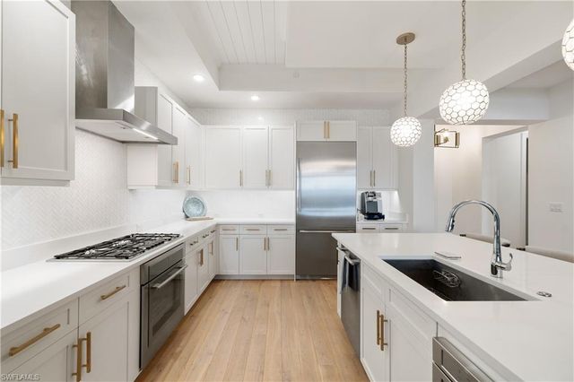875 6th AVE S 304, Naples, FL 34102