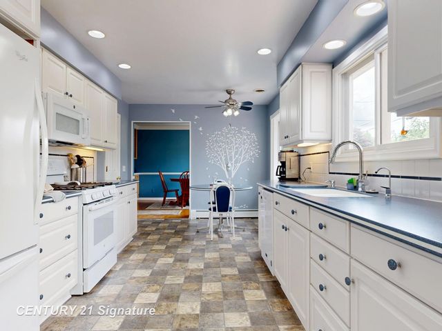 1226 Clearview Drive, Flushing, MI 48433