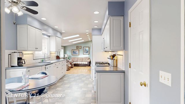 1226 Clearview Drive, Flushing, MI 48433