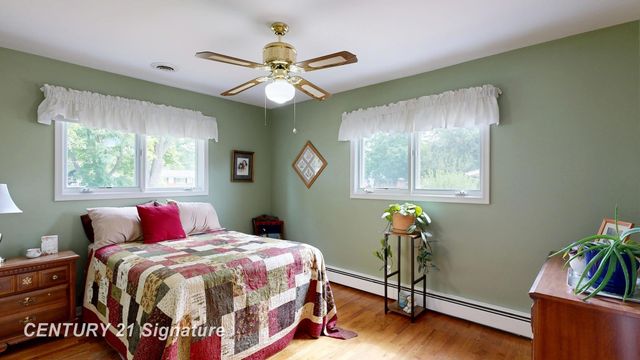 1226 Clearview Drive, Flushing, MI 48433