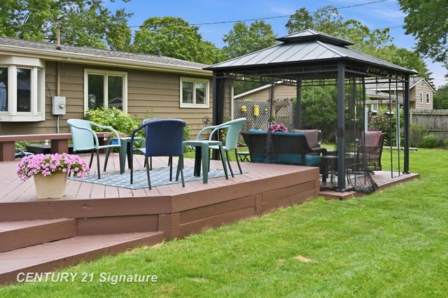 1226 Clearview Drive, Flushing, MI 48433