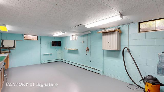 1226 Clearview Drive, Flushing, MI 48433