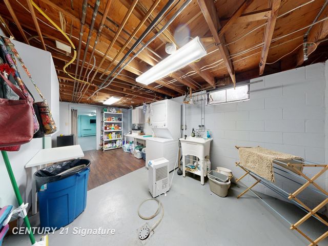1226 Clearview Drive, Flushing, MI 48433