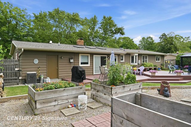 1226 Clearview Drive, Flushing, MI 48433