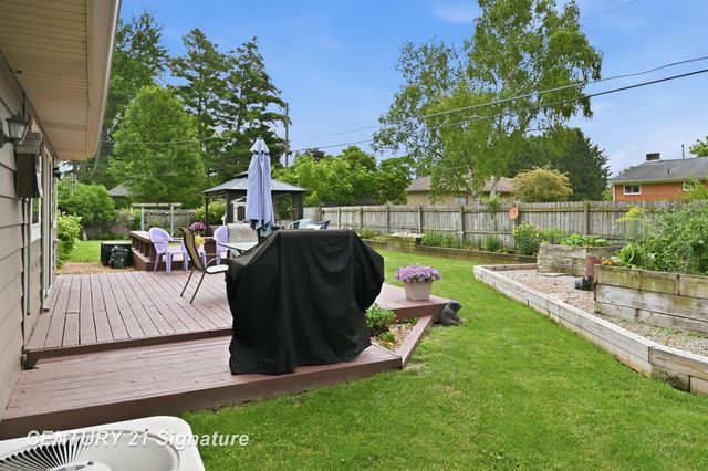 1226 Clearview Drive, Flushing, MI 48433