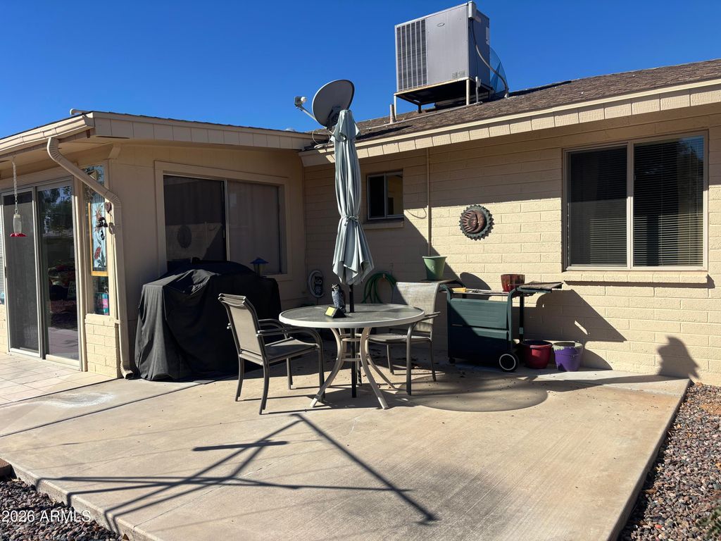 Image 23 of property listing at 829 S ROANOKE --, Mesa, AZ 85206