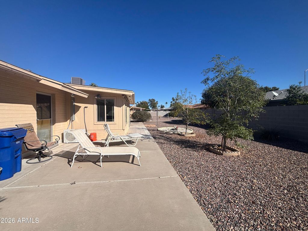 Image 25 of property listing at 829 S ROANOKE --, Mesa, AZ 85206