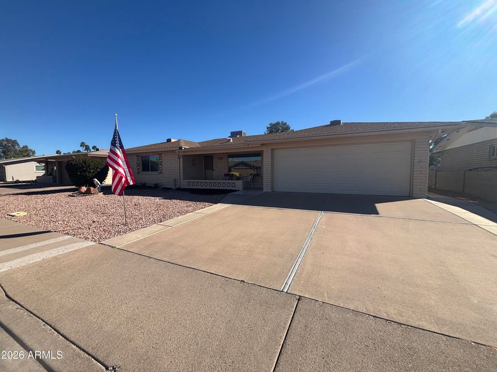 Image 27 of property listing at 829 S ROANOKE --, Mesa, AZ 85206