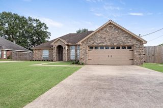 7673 Rosewood Drive, Lumberton, TX 77657