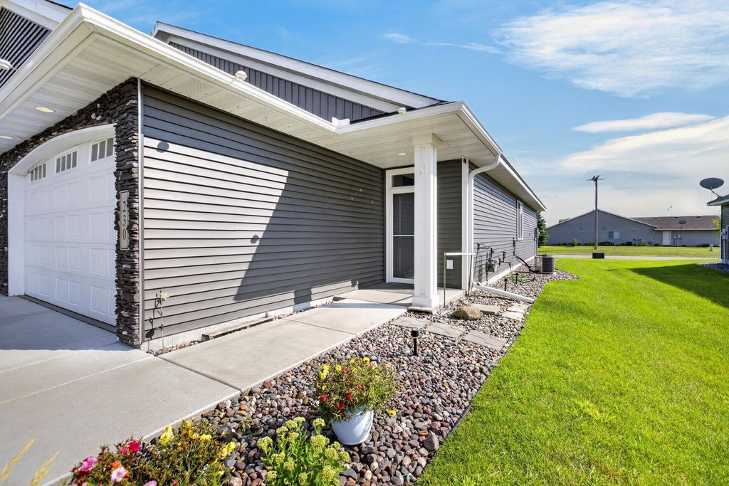 230 11th Avenue S, Princeton, MN 55371 — photo 2