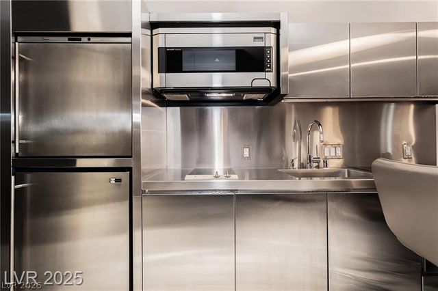 4381 West Flamingo Road 1809, Las Vegas, NV 89103