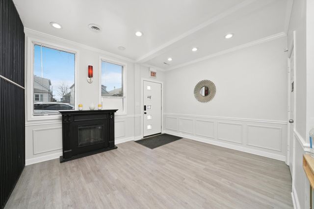4854 W Addison Street, Chicago, IL 60641