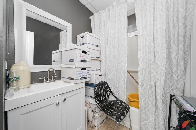 4854 W Addison Street, Chicago, IL 60641
