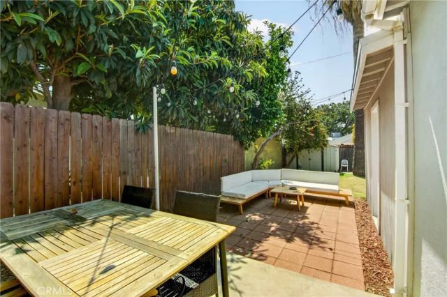 10831 Odell, Sunland, CA 91040