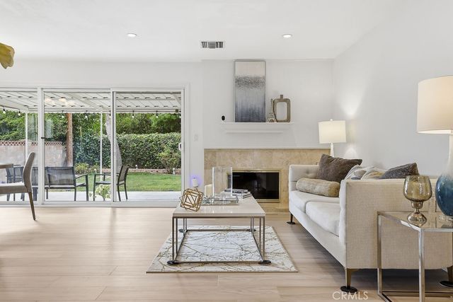 6949 Lena, West Hills, CA 91307