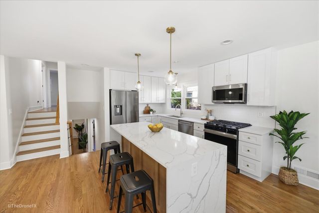 188 W Kathleen Drive, Park Ridge, IL 60068