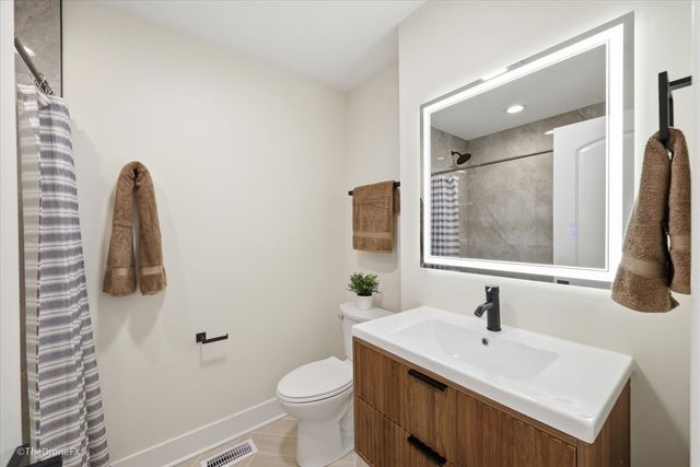 188 W Kathleen Drive, Park Ridge, IL 60068