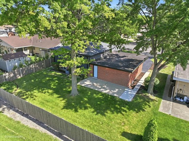 188 W Kathleen Drive, Park Ridge, IL 60068