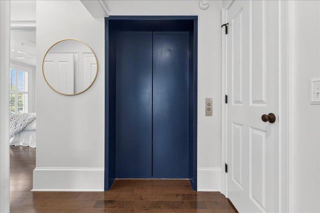 69 Morris Street Apt 301, Charleston, SC 29403