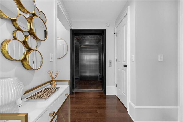 69 Morris Street Apt 301, Charleston, SC 29403