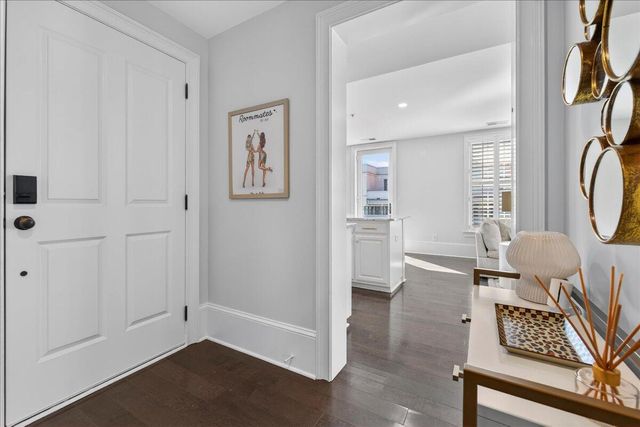 69 Morris Street Apt 301, Charleston, SC 29403