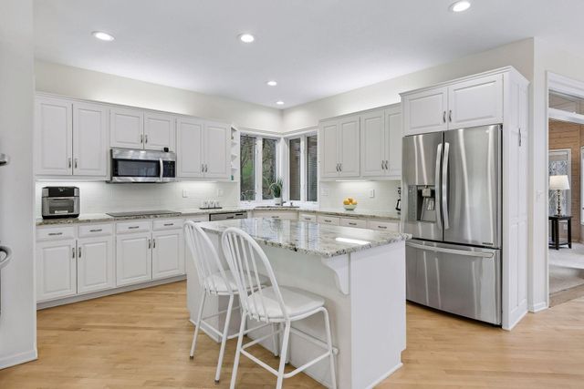 6954 Kenmare Drive, Bloomington, MN 55438