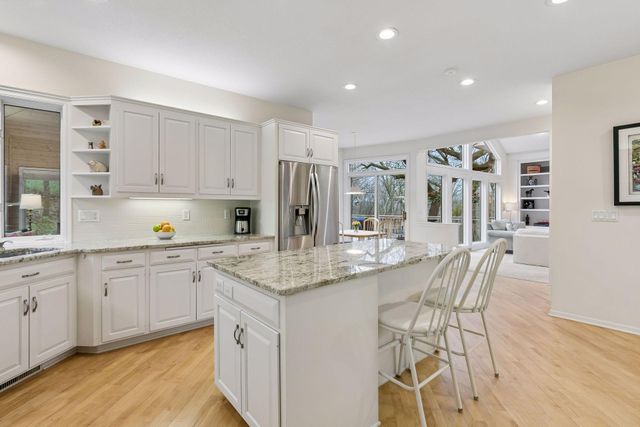 6954 Kenmare Drive, Bloomington, MN 55438