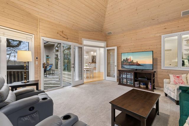 6954 Kenmare Drive, Bloomington, MN 55438