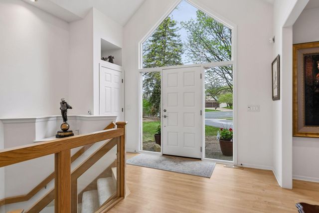 6954 Kenmare Drive, Bloomington, MN 55438