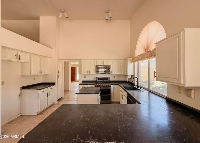 17898 W CACTUS FLOWER Drive, Goodyear, AZ 85338