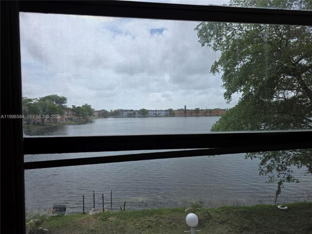 300 NE 191st St 218, Miami, FL 33179