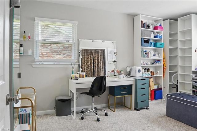 18 Marvin DR, Hampton, VA 23666