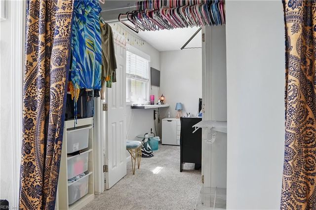 18 Marvin DR, Hampton, VA 23666
